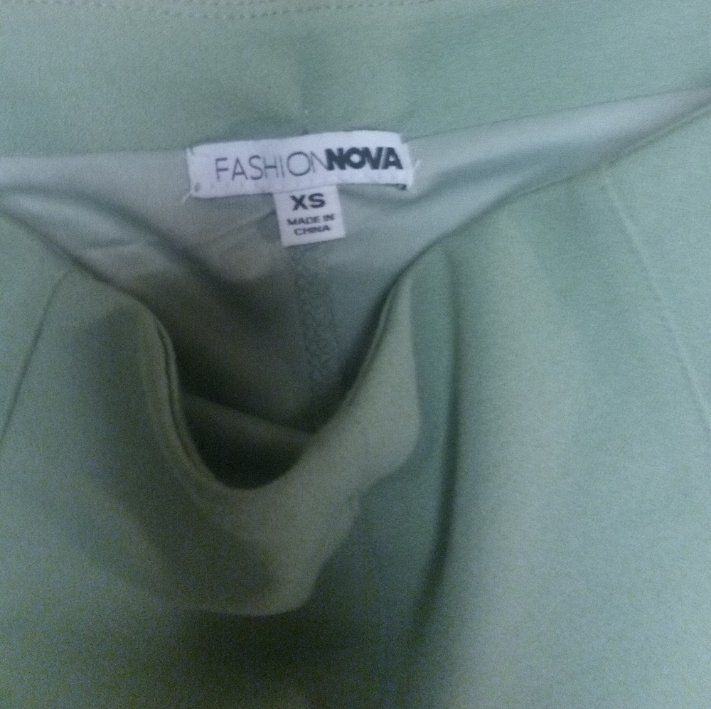 Fashion nova mini skirt size xs - Picture 2 of 2